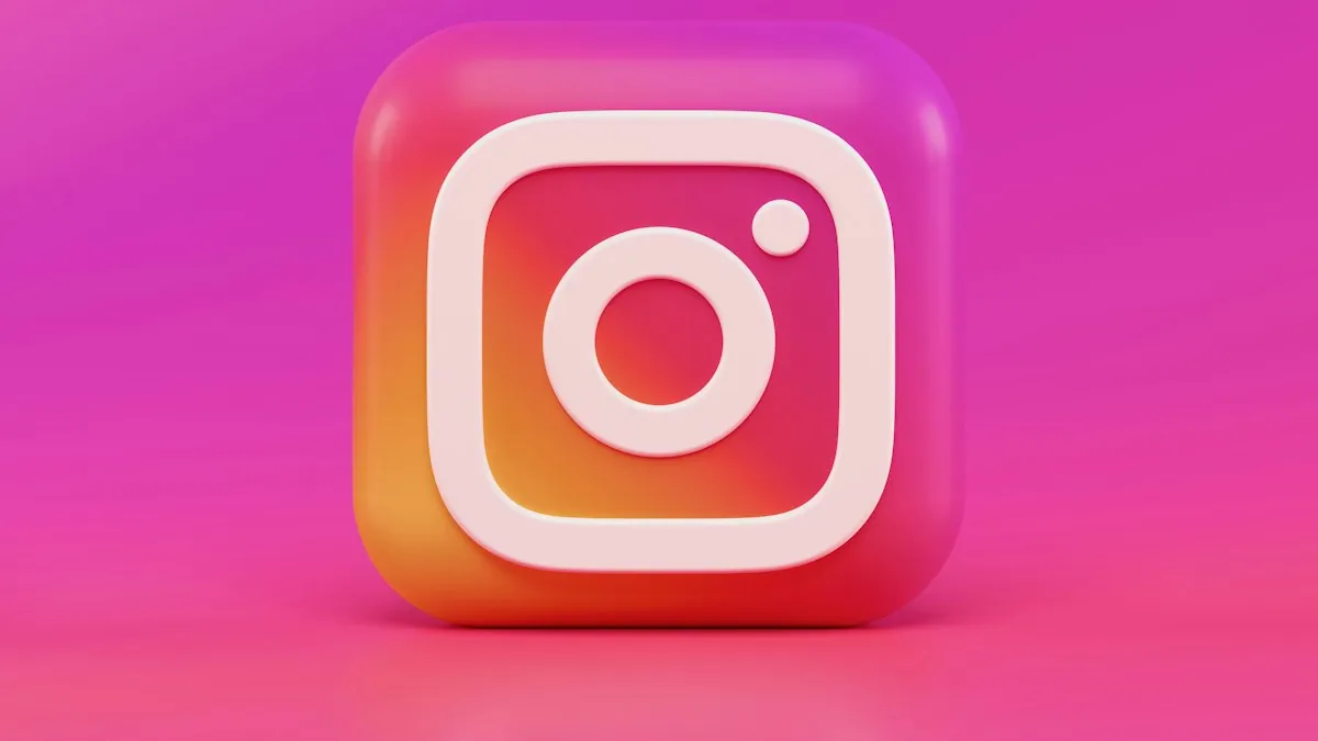 Logo Instagram berwarna merah muda